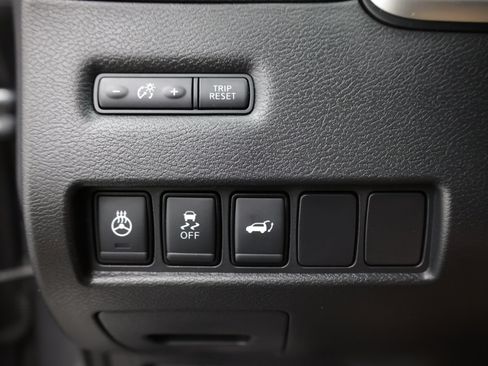 Used 2017 Nissan Murano Platinum w/ Platinum Technology Package FWD image 24