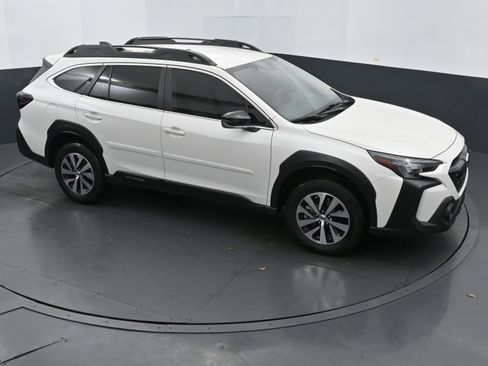 Used 2025 Subaru Outback Premium w/ Popular Package #1A image 33