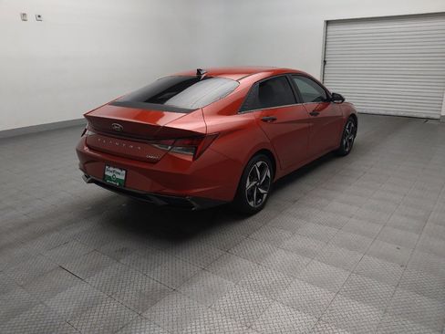 Used 2021 Hyundai Elantra Limited FWD image 9