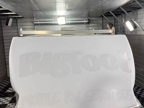 Used 2022 GMC Savana 3500 w/ Power Convenience Package image 12