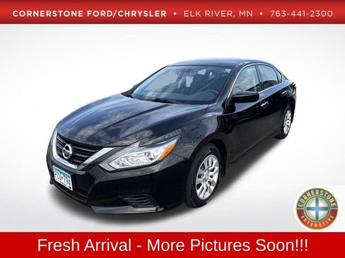 Used 2018 Nissan Altima 2.5 S w/ S Convenience Package FWD image 1