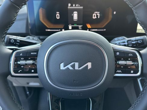 New 2026 Kia Carnival image 25