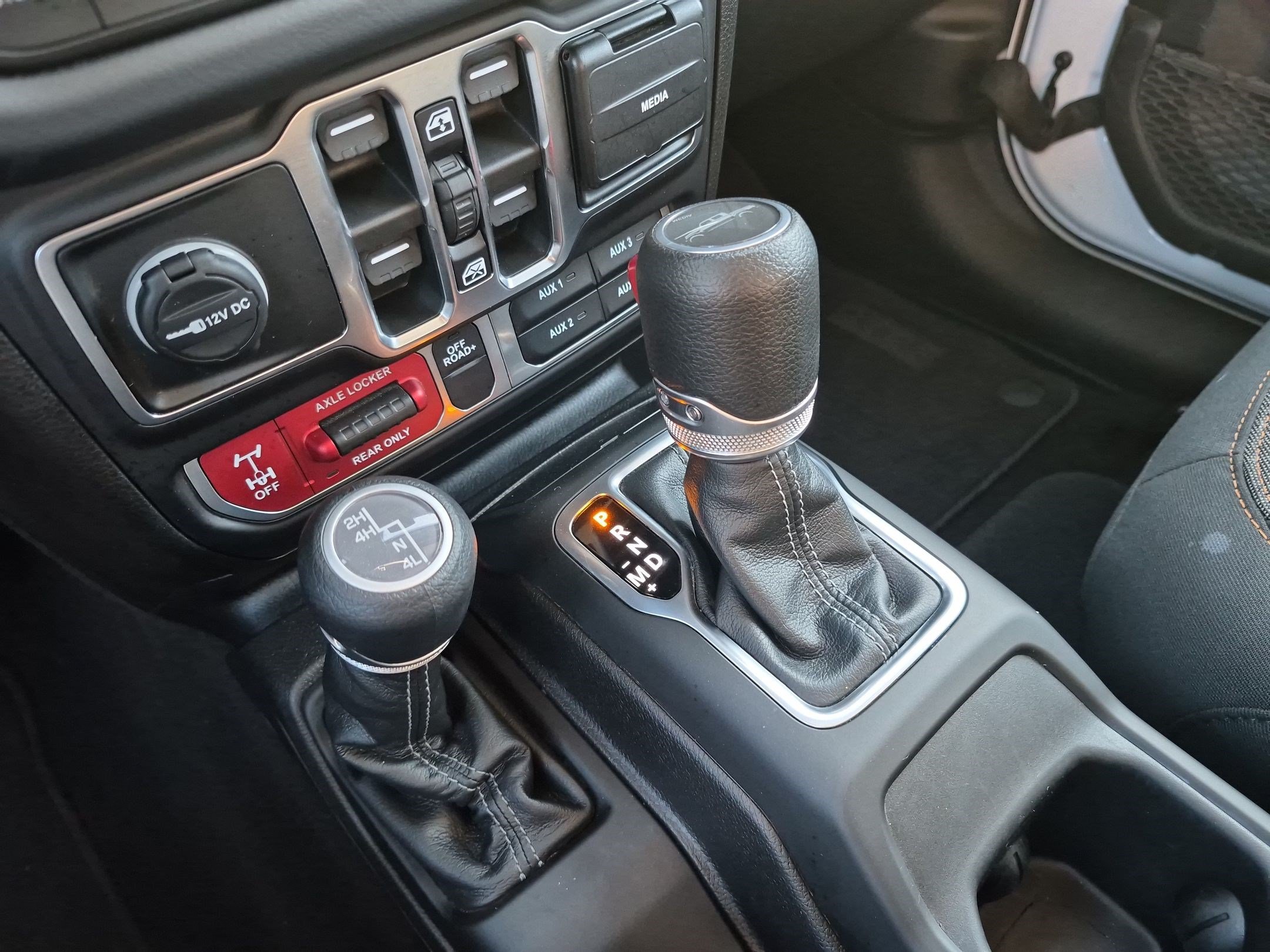 Used 2026 Jeep Gladiator Mojave AWD/4WD image 28