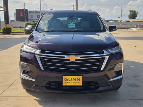 Used 2022 Chevrolet Traverse LT FWD image 2