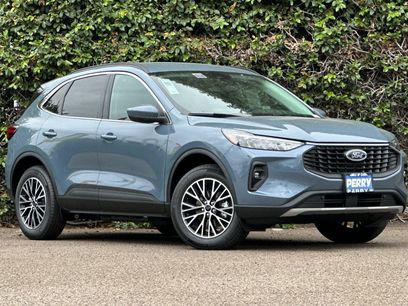 New 2025 Ford Escape SE