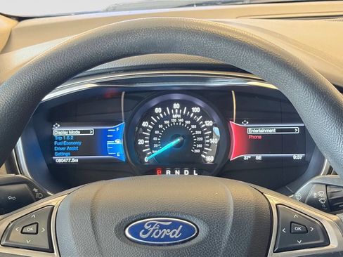 Used 2017 Ford Fusion SE w/ Fusion SE Technology Package image 27
