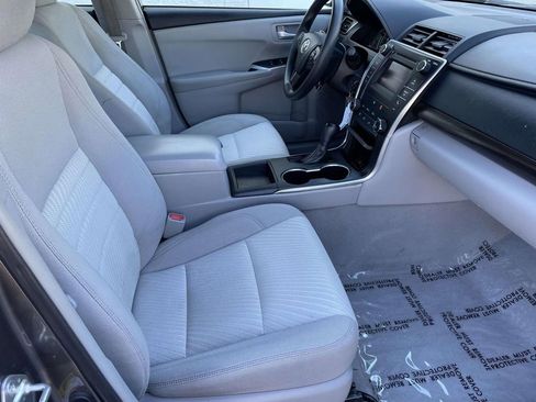Used 2015 Toyota Camry LE image 45