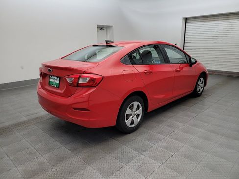 Used 2018 Chevrolet Cruze LS image 9