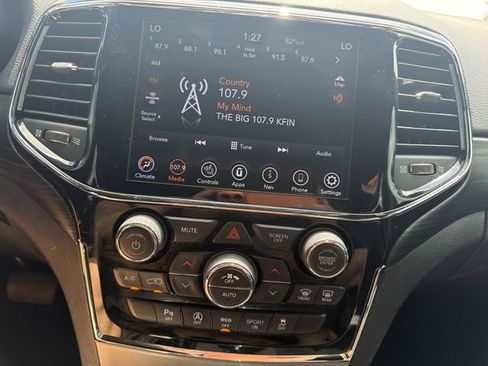Used 2020 Jeep Grand Cherokee Altitude RWD image 30