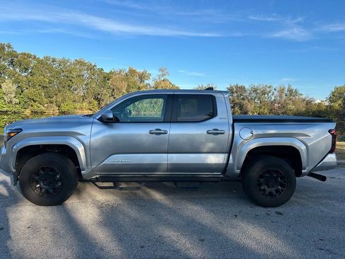 Used 2024 Toyota Tacoma SR5 w/ SR5 Upgrade Package image 2