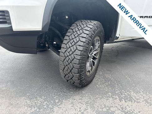 Used 2022 Chevrolet Colorado ZR2 w/ ZR2 Dusk Special Edition AWD/4WD image 28