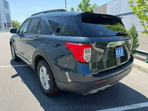 Used 2023 Ford Explorer XLT w/ Equipment Group 202A AWD/4WD image 3