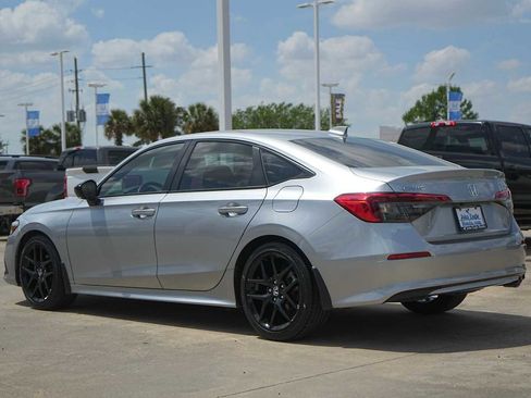 Used 2024 Honda Civic Sport image 4