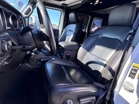 Used 2021 Jeep Wrangler Unlimited Sahara AWD/4WD image 13