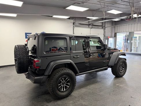 New 2026 Jeep Wrangler Unlimited Rubicon w/ Xtreme 35 Tire Package image 6