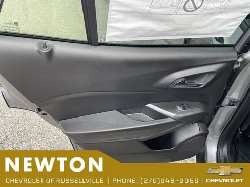 New 2026 Chevrolet Trax ACTIV w/ Driver Confidence Package FWD image 37