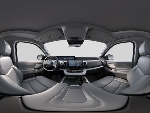 New 2025 Ford Expedition Active image 31