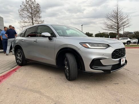 Used 2025 Honda HR-V EX-L image 4