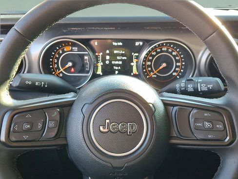 Certified 2023 Jeep Wrangler Willys image 21