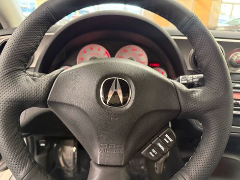 Used 2004 Acura RSX Coupe with 5-speed AT image 9