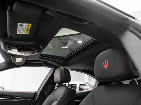Used 2023 Maserati Ghibli Modena RWD image 9