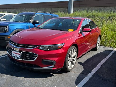 Used 2016 Chevrolet Malibu Premier w/ Driver Confidence Package FWD image 2