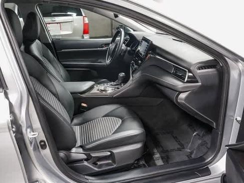 Certified 2023 Toyota Camry SE w/ Convenience Package image 17