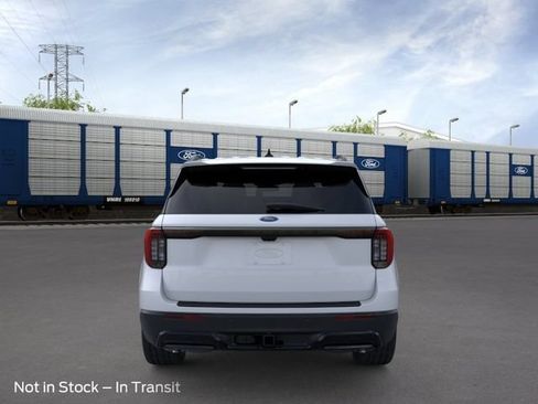 New 2026 Ford Explorer ST-Line w/ ST-Line Street Pack RWD image 5