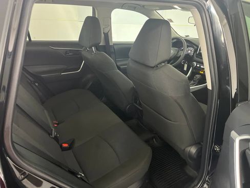 Used 2024 Toyota RAV4 LE AWD/4WD image 23
