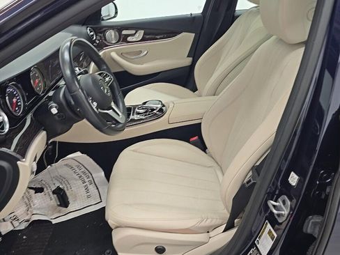 Used 2019 Mercedes-Benz E 300 w/ Premium 1 Package image 4