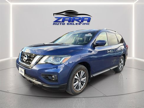 Used 2018 Nissan Pathfinder SL image 3