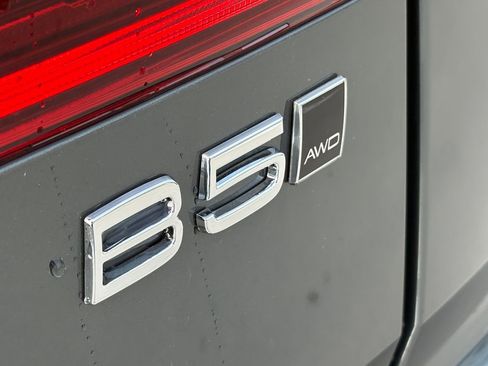 New 2026 Volvo XC60 B5 Plus w/ Protection Package Premier image 9