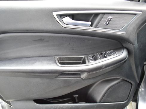 Used 2024 Ford Edge SEL image 19