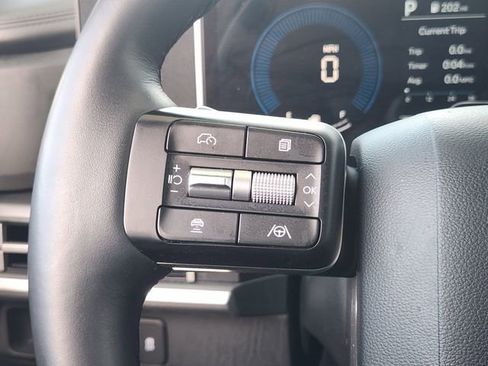 Used 2025 Hyundai Santa Fe SEL image 22