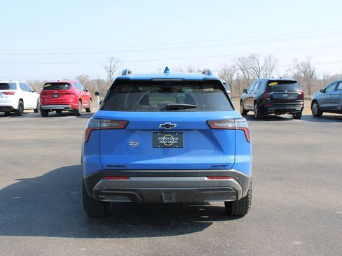 Used 2025 Chevrolet Equinox ACTIV w/ Safety and Technology Package image 8