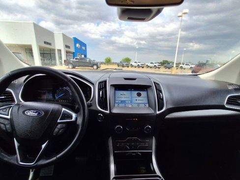 Used 2019 Ford Edge SEL w/ Equipment Group 201A FWD image 17