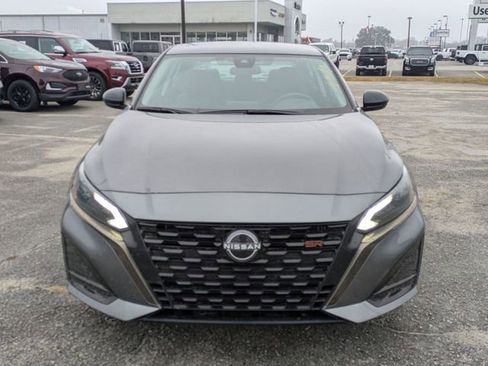 Used 2025 Nissan Altima 2.5 SR image 8