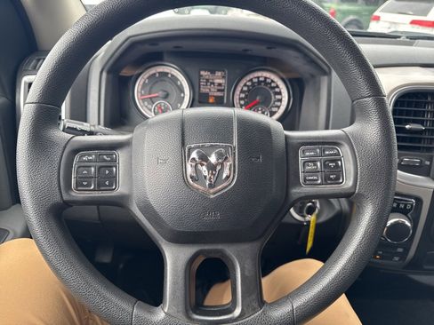 Used 2019 RAM 1500 Classic SLT image 4