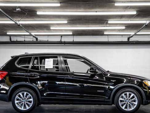 Used 2017 BMW X3 sDrive28i image 6