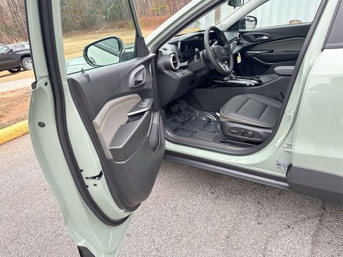 New 2026 Chevrolet Trax ACTIV image 13