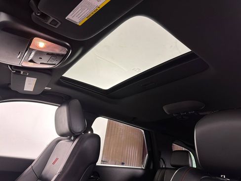 Used 2023 Dodge Durango GT AWD/4WD image 2