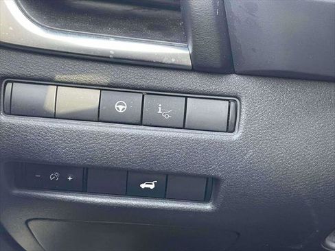 Used 2023 Nissan Rogue Platinum w/ Platinum Premium Package image 19