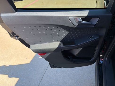 Used 2020 Ford Escape SE FWD image 15
