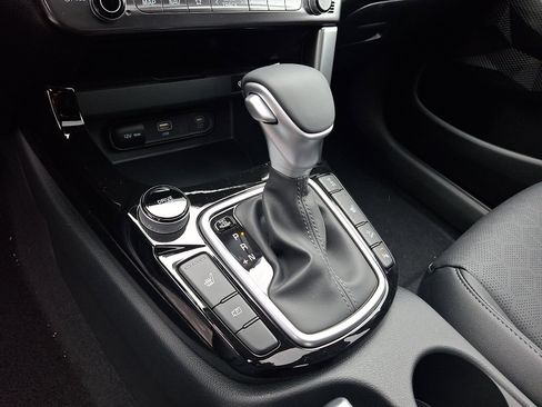 New 2026 Kia Seltos EX image 11