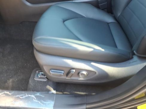 New 2026 Toyota Highlander XLE image 14