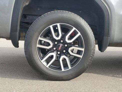 Used 2019 GMC Sierra 1500 AT4 w/ AT4 Preferred Package AWD/4WD image 5