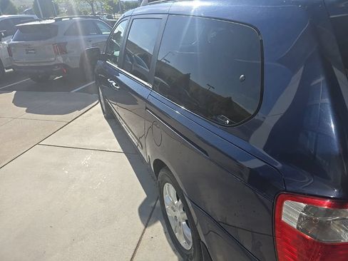 Used 2007 Kia Sedona EX w/ Luxury Pkg FWD image 4