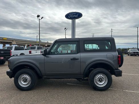 New 2025 Ford Bronco 2-Door AWD/4WD image 4