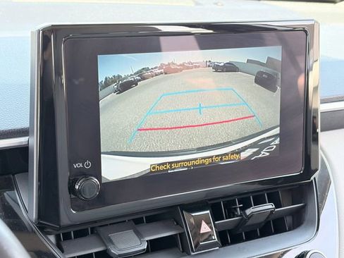 Used 2024 Toyota Corolla Cross LE FWD image 29
