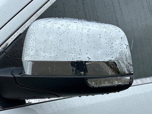 Used 2018 Jeep Grand Cherokee Limited image 53